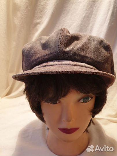 Кепка из кожи. меланжевая коричневого цвета