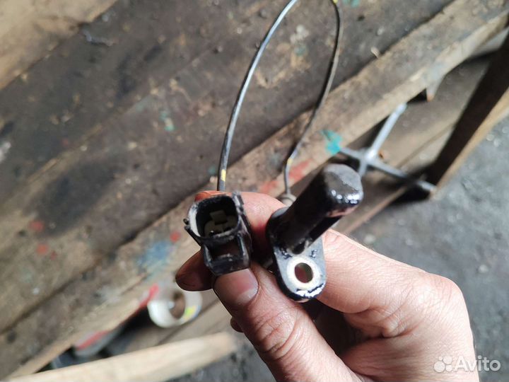 Датчик абс Вольво S60