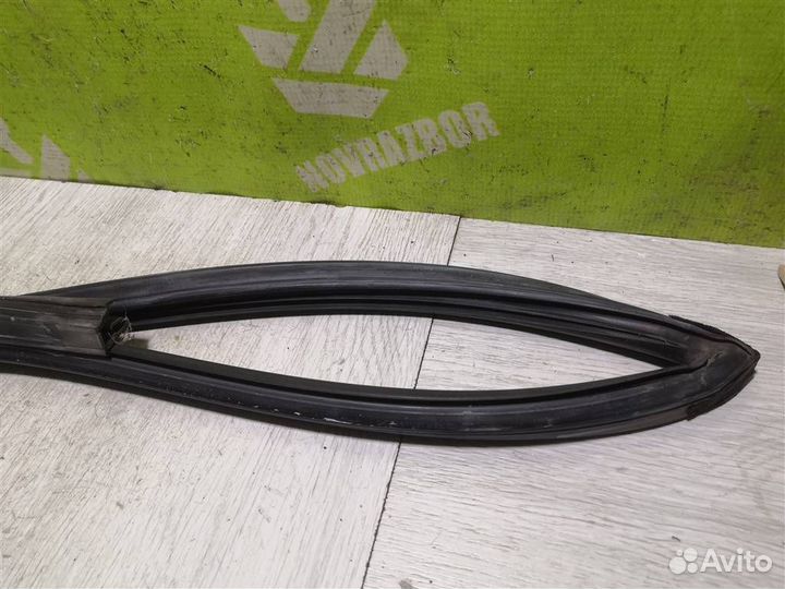 Уплотнитель стекла двери Киа Рио 1