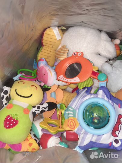 Погремушка и игрушки