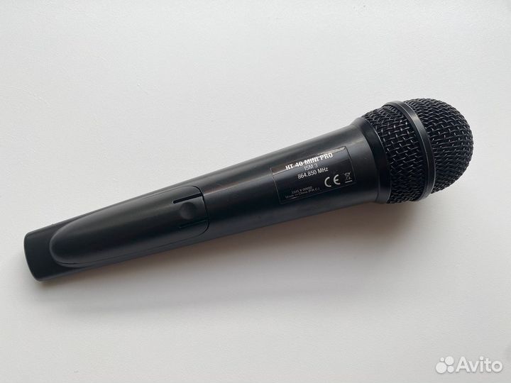 Радиомикрофон AKG ht 40 mini pro