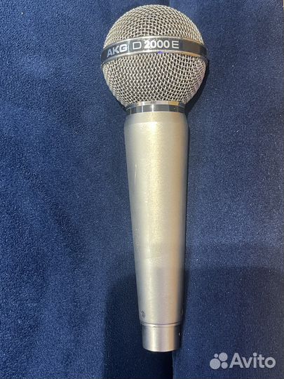 Студийный микрофон AKG D2000E
