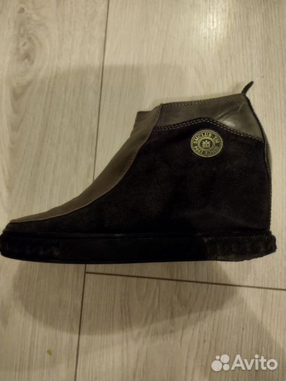 Ботинки женские