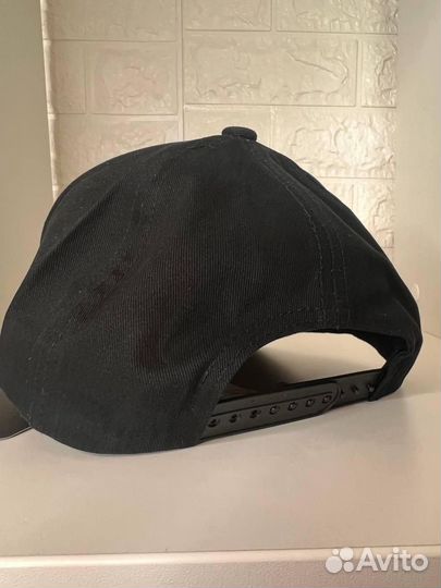 Кепка Armani Exchange черная