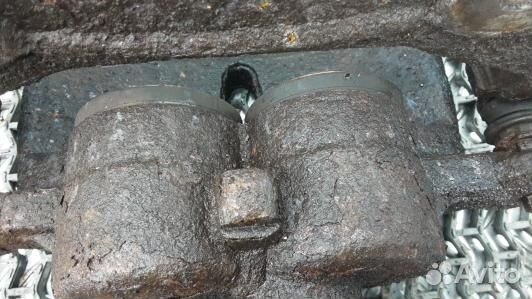 Суппорт тормозной передний левый land rover range