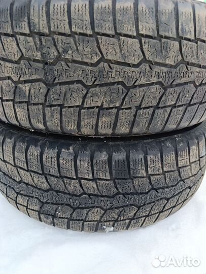 Toyo Observe Ice-Freezer 205/60 R16 98T