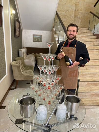 Пирамида из шампанского