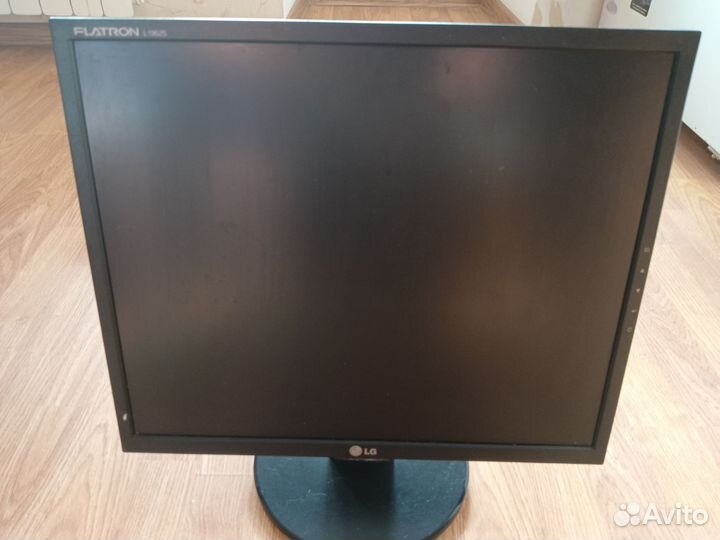 ЖК монитор LG flatron
