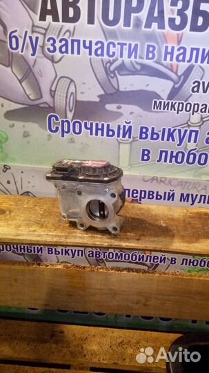 Заслонка дроссельная Renault Sandero