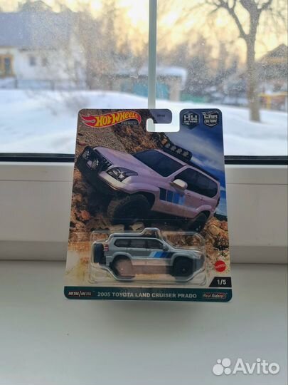 Hot Wheels Premium Toyota Land Cruiser