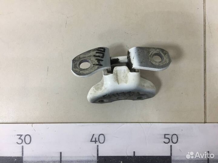 Петля двери передней правой нижняя Toyota Corolla