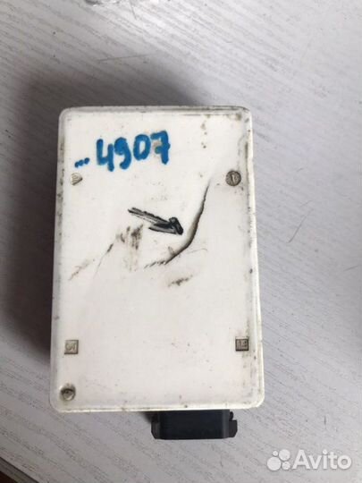 Радарный датчик (дистроник) Mercedes-Benz