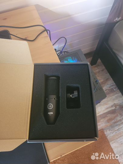 Студийный микрофон akg p120