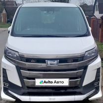 Toyota Noah 1.8 CVT, 2018, 113 000 км, с пробегом, цена 2 600 000 руб.