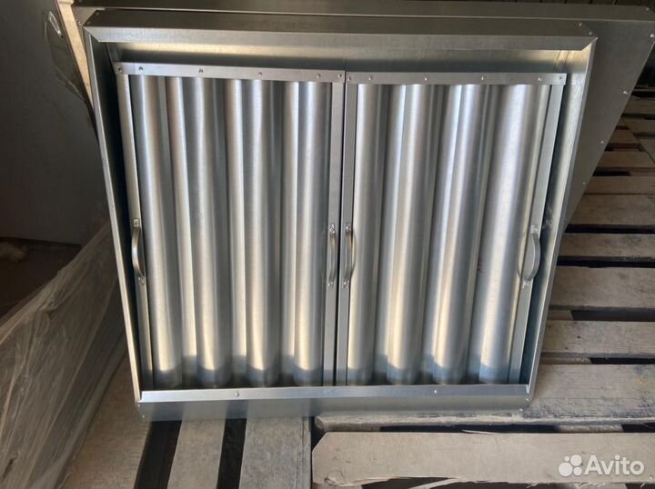 Столы мойки и вытяжные зонты