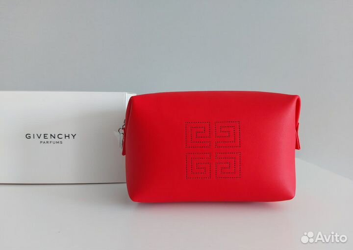 Косметички Gucci,Givenchy,Lancome,Chloe