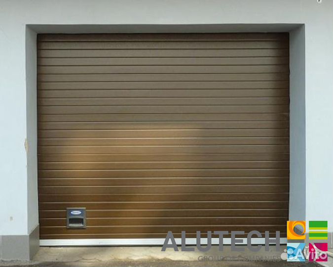 Секционные ворота для гаража alutech