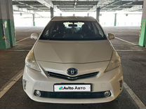 Toyota Prius Alpha 1.8 CVT, 2012, 175 000 км, с пробегом, цена 1 260 000 руб.