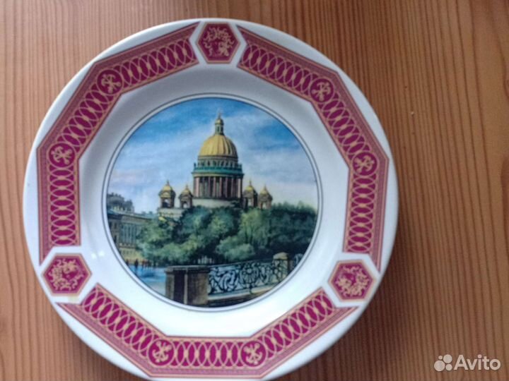 Антикварные настенные тарелки