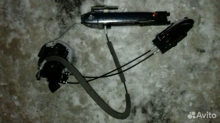 Передняя правая обшивка двери ниссан альмера G15