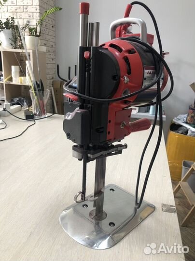 Сабельный раскройный нож