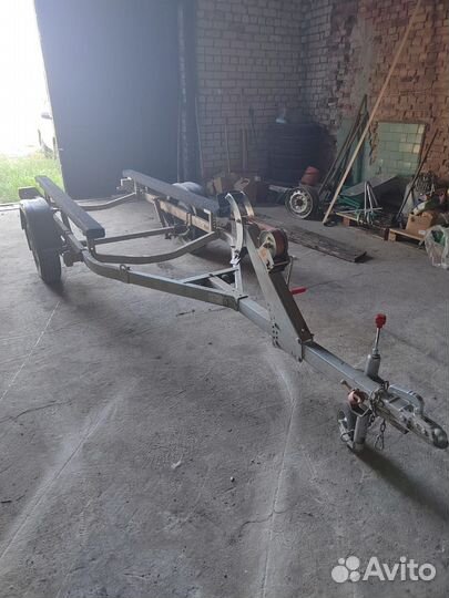 Лодочный прицеп