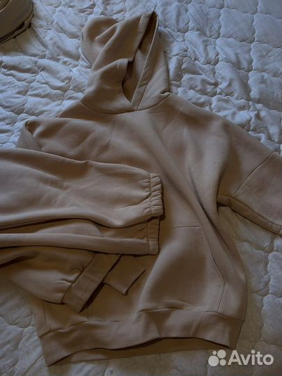 Костюм спортивный