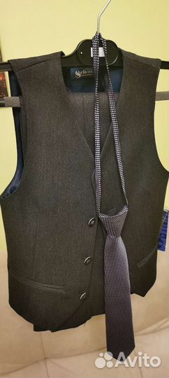 Костюм для мальчика новый