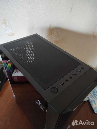 Корпус Ginzzu CL150 стекло новый 4 вертушки