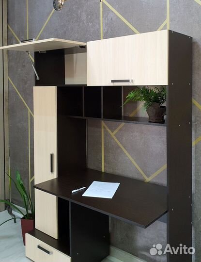 Стол компьютерный