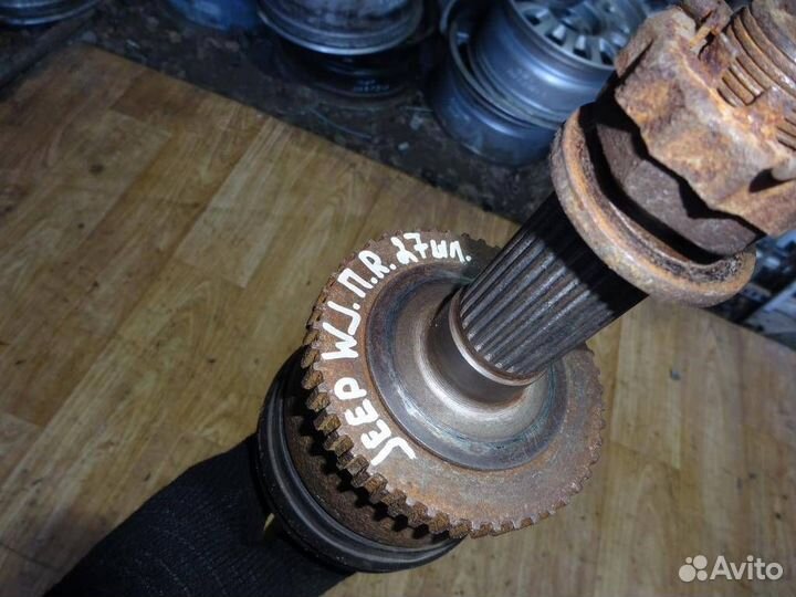 Полуось передняя правая Jeep Grand Cherokee WJ (1