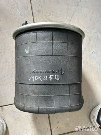 Пневморессора Рено Премиум Магнум со стакан 4912N