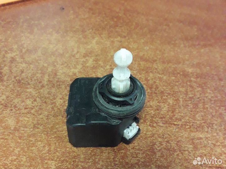 Корректор фар Volkswagen Golf V