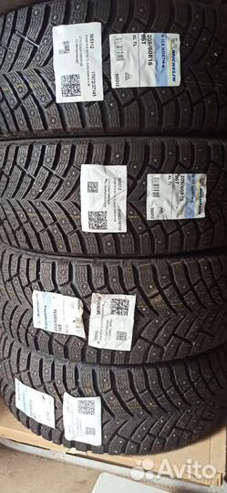 Michelin X-Ice North 4 205/60 R16 96T