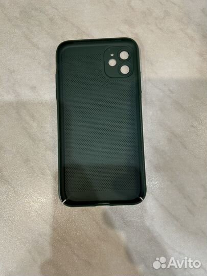 Чехол на iPhone 11 дышащий