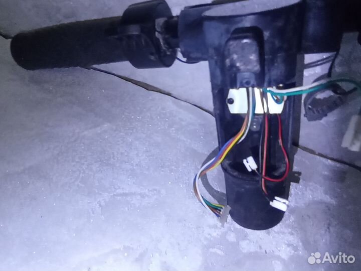 Руль электросамокат все работает газ и тормоз