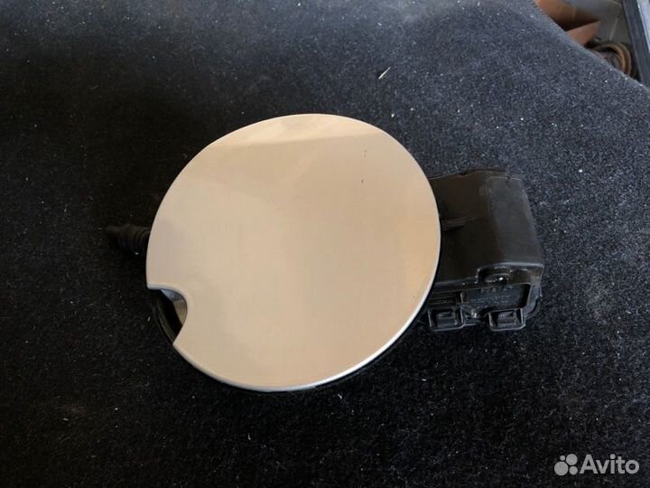 Лючок бензобака (топливного бака) в сборе Renault