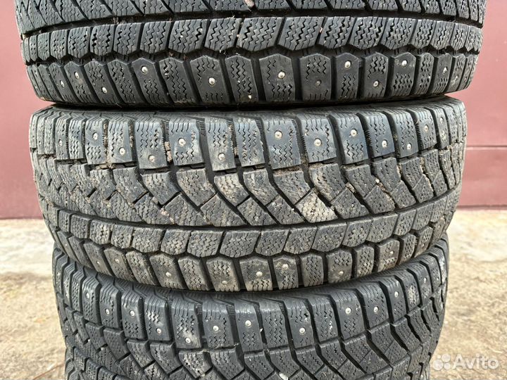 Viatti Brina Nordico V-522 195/65 R15 92T