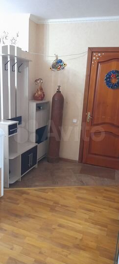 4-к. квартира, 87 м², 1/9 эт.