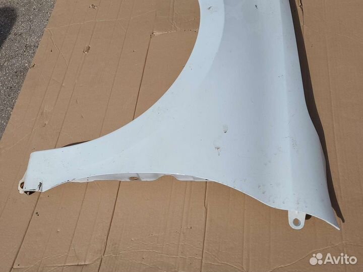 Крыло переднее левое на LADA granta FL
