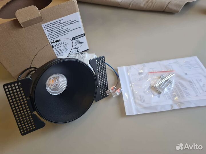 Встраиваемый светодиодный светильник Ledron strong