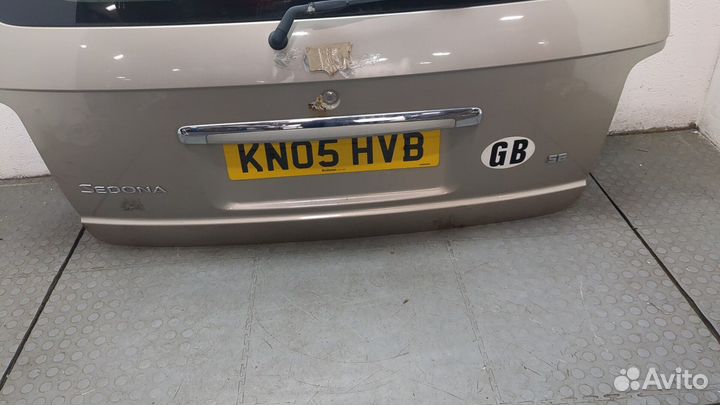 Крышка багажника киа Carnival, 2005