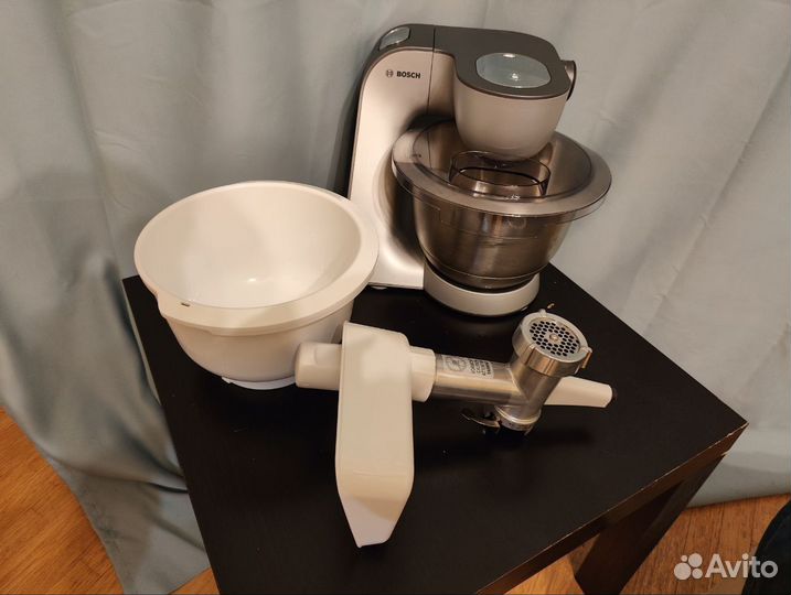 Кухонный комбайн Bosch MUM58365