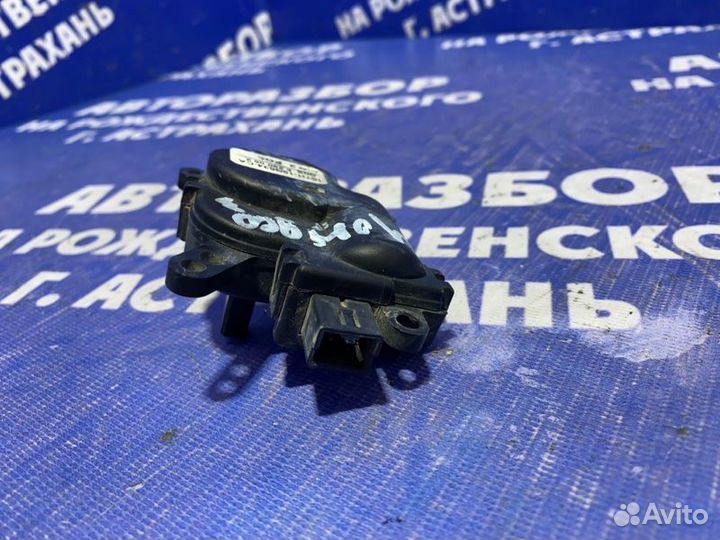 Моторчик заслонок отопителя Ford Mondeo 3 лифтбэк
