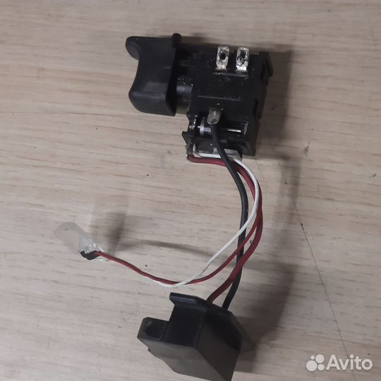 Кнопка для шуруповерта AEG BS18G4