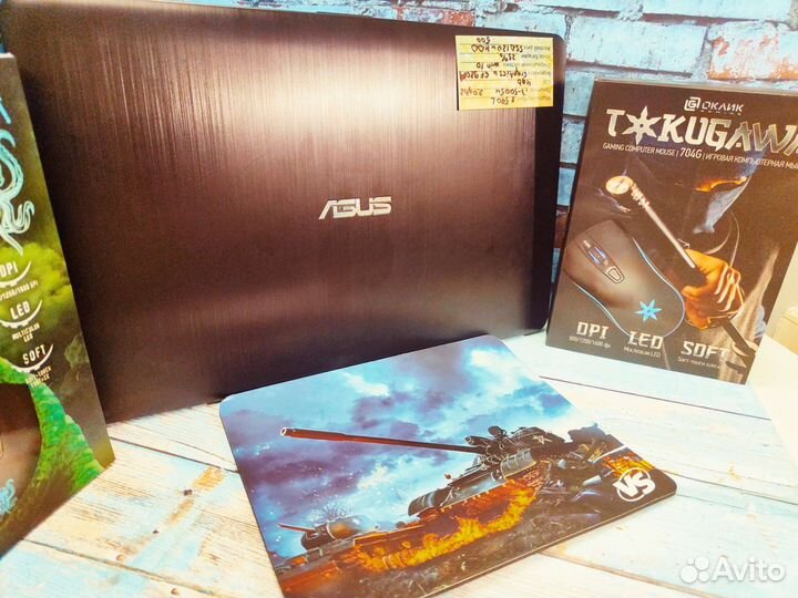 Игровой ноутбук. С гарантией. Идеальное состояние