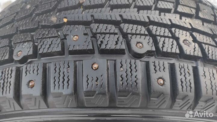 Dunlop SP Winter Ice 01 205/60 R16