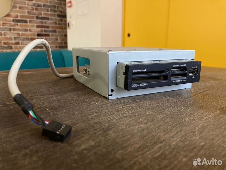 Внутренний картридер