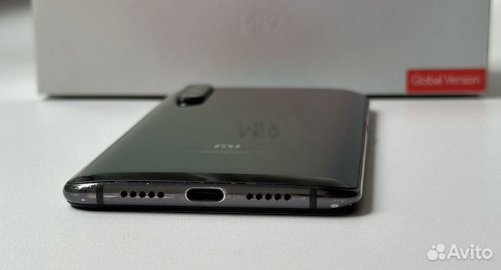 Xiaomi Mi 9, 6/64 ГБ