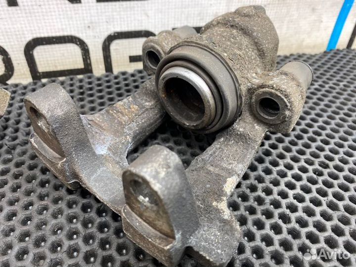 Суппорт задний правый Mercedes-Benz Ml-Class W164